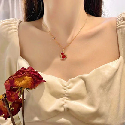 Catena decolleté titanio