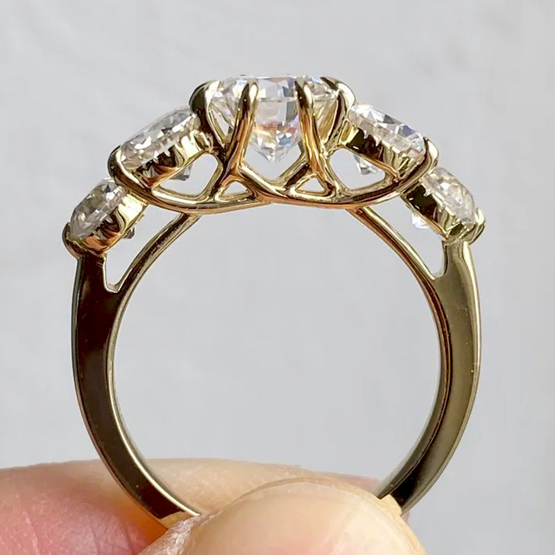 Anello Rotondo Zirconi