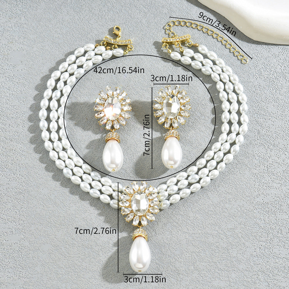 Set collana e orecchini perle geometriche