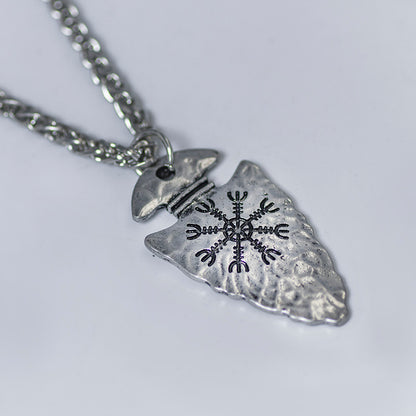 Collana con pendente runa