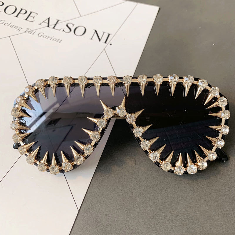 Occhiali da sole volto tondo