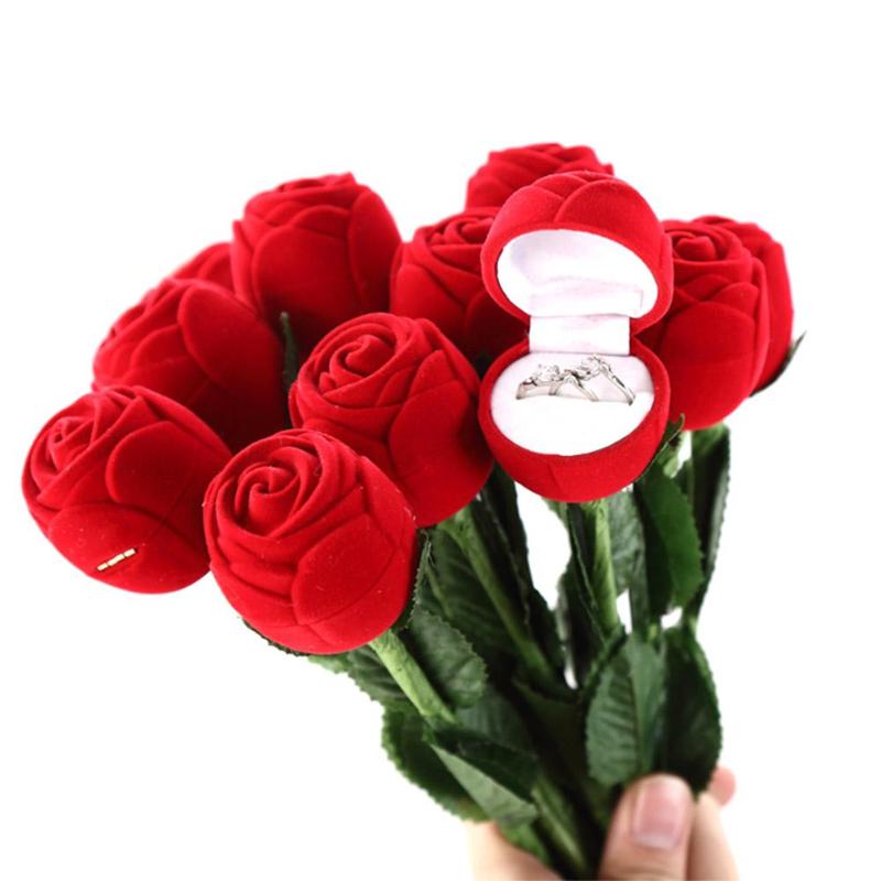 Anello rosa rosso