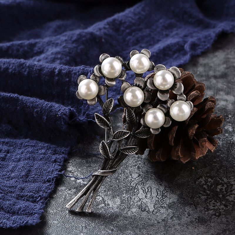 Spilla petto pietra bouquet