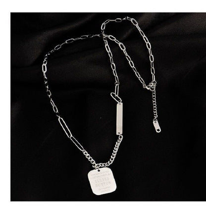 Collana Lettere Piastra Quadrata