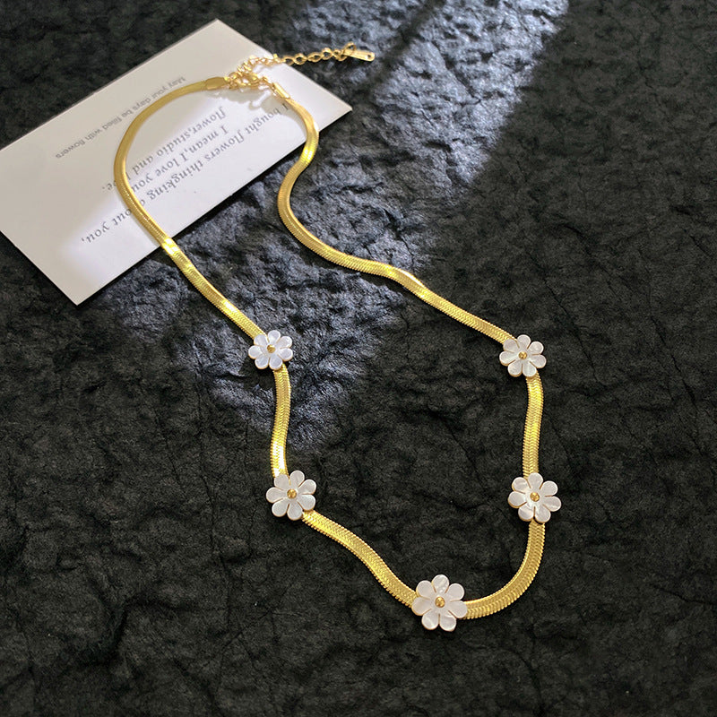 Collana madreperla bianca