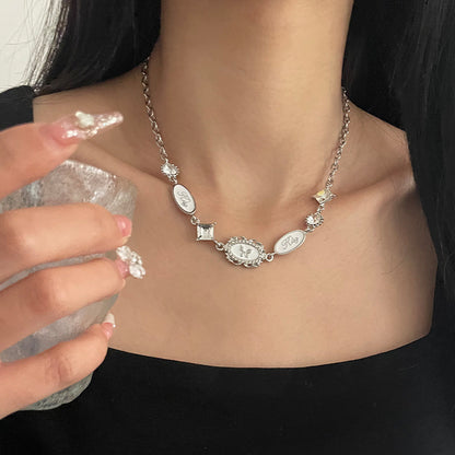 Collana farfalla bianca
