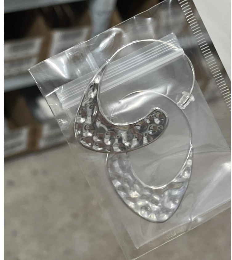 Orecchini geometrici dorati in ottone