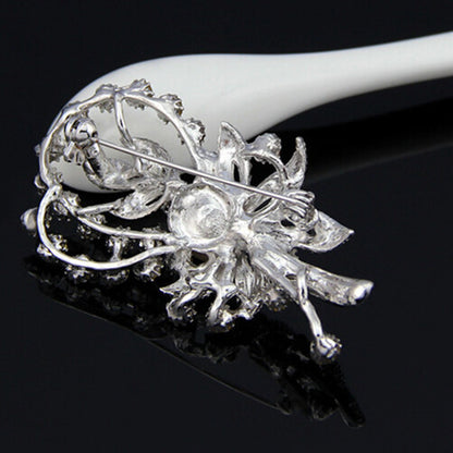 Spilla fiore perla strass