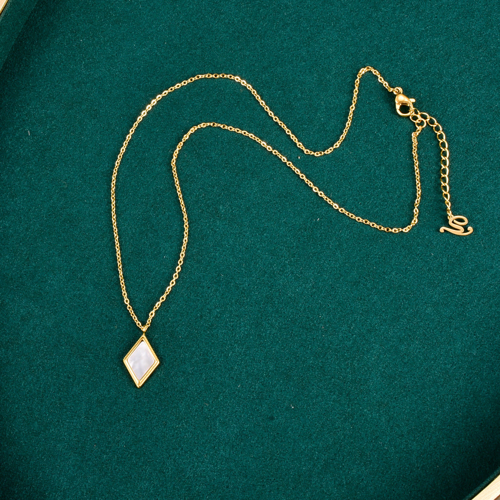 Collana geometrica da donna