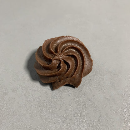Spilla tridimensionale