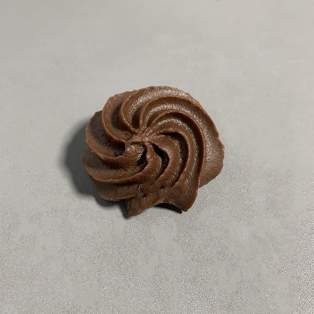 Spilla tridimensionale