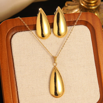 Collana e orecchini floreali