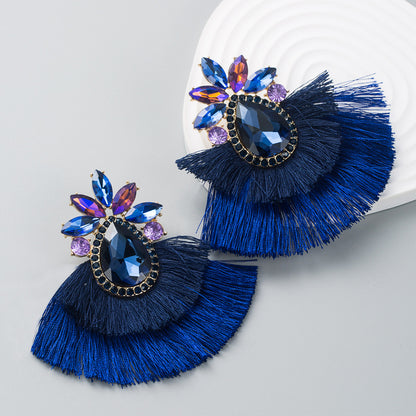 Orecchini boho con nappa e strass