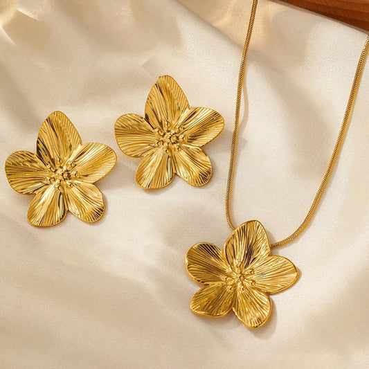 Collana e orecchini fiore 3D