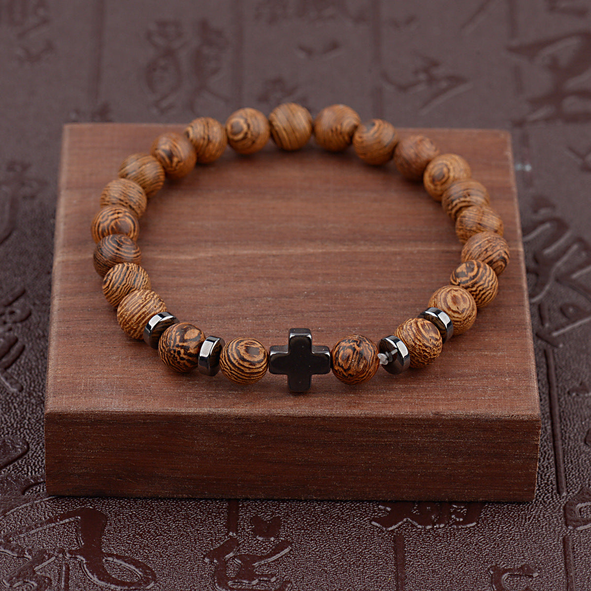 Bracciale croce e legno