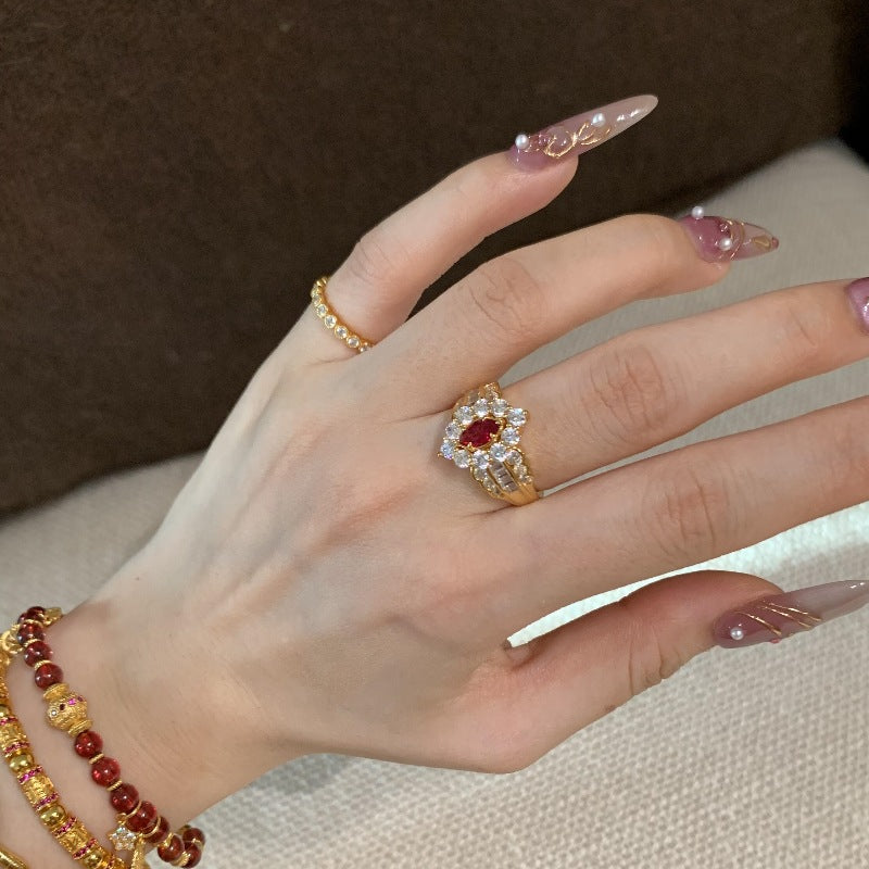 Anello occhio di cavallo rosso