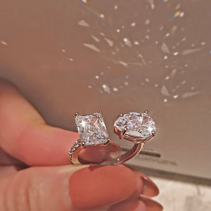 Anello quadrato regolabile da donna con zircone