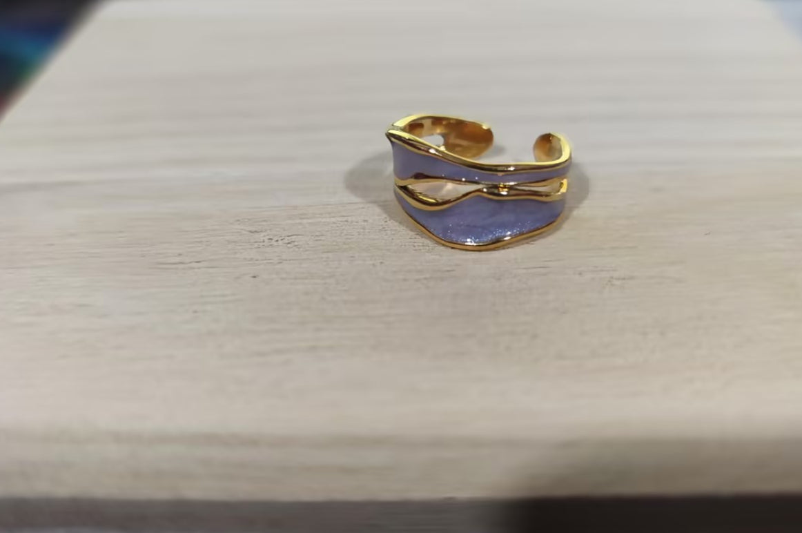 Anello smaltato placcato oro da donna
