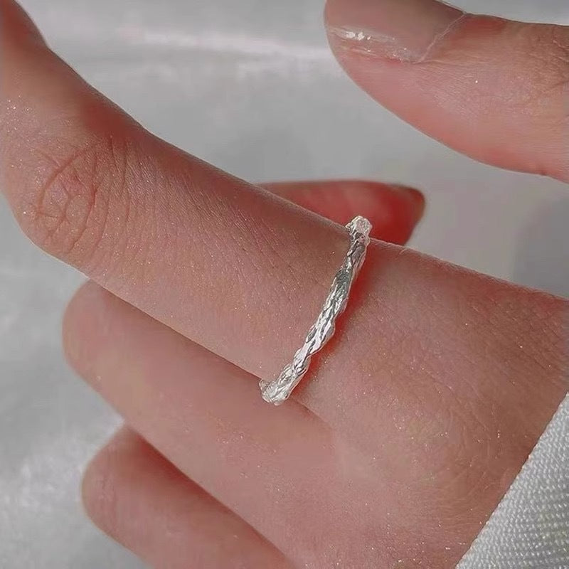 Anello donna aperto texturizzato