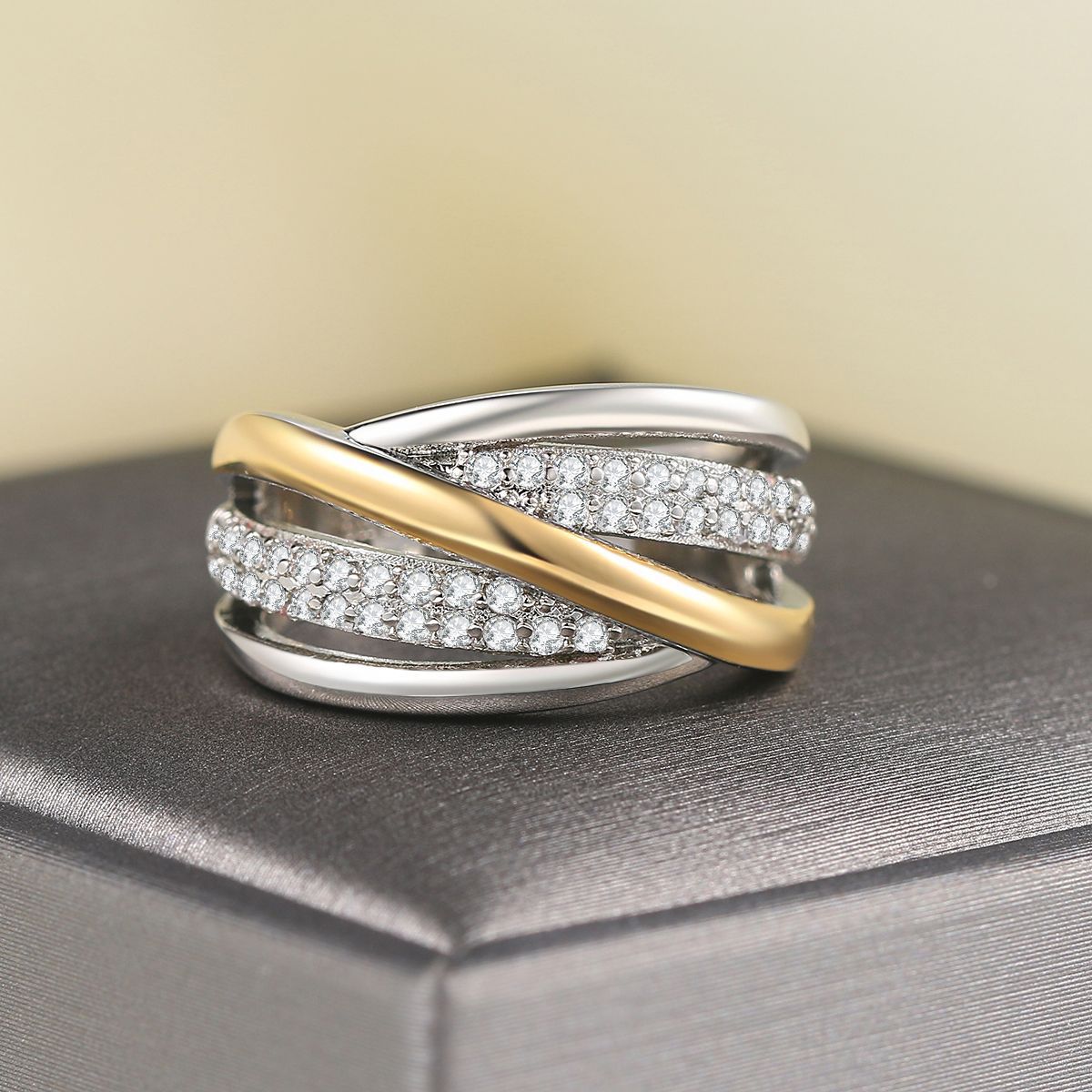 Anello bicolore zircone