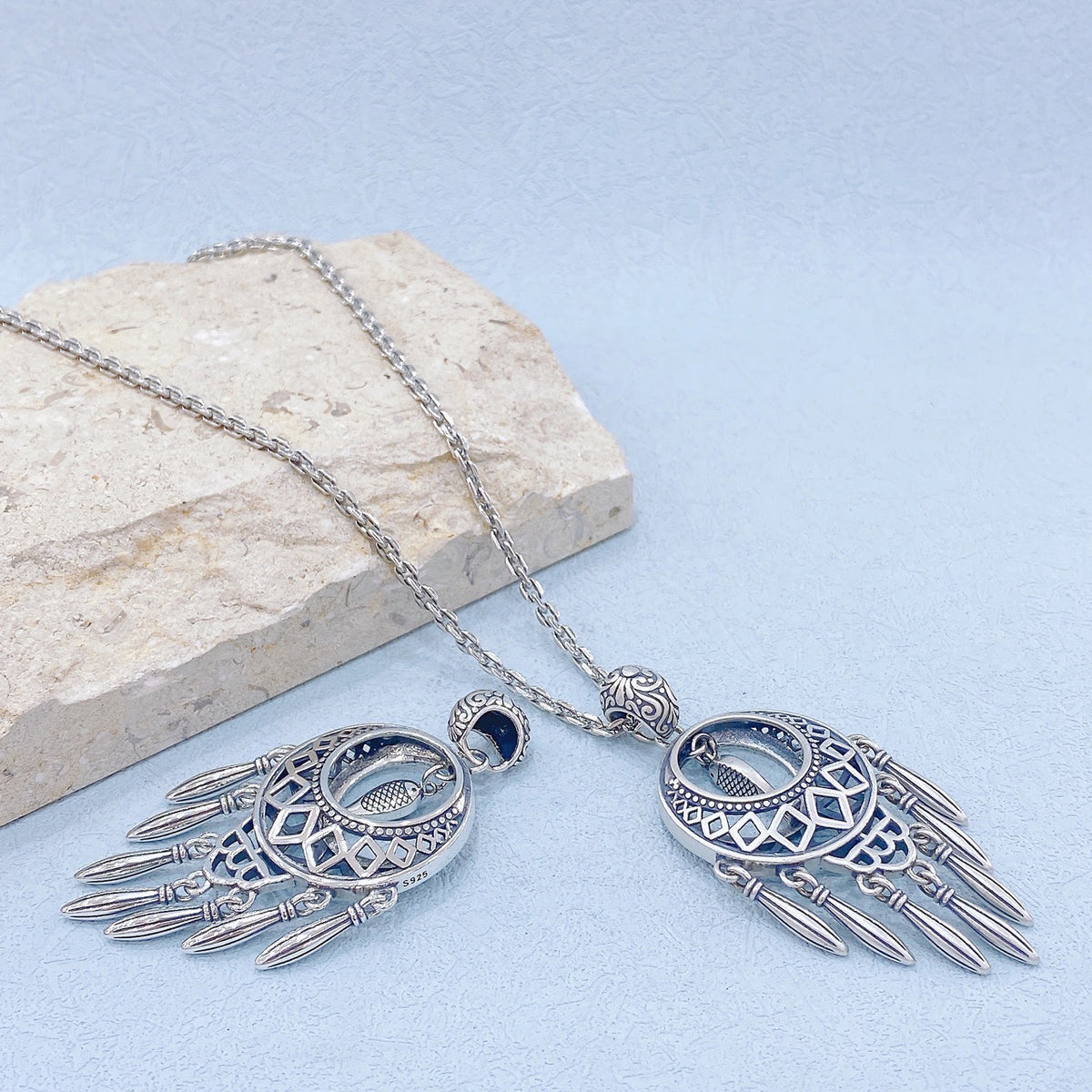 Collana pesce e fiore