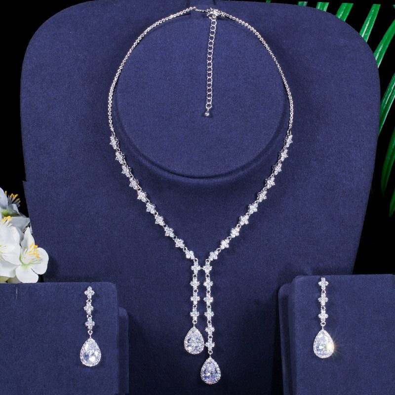 Parure collana e orecchini