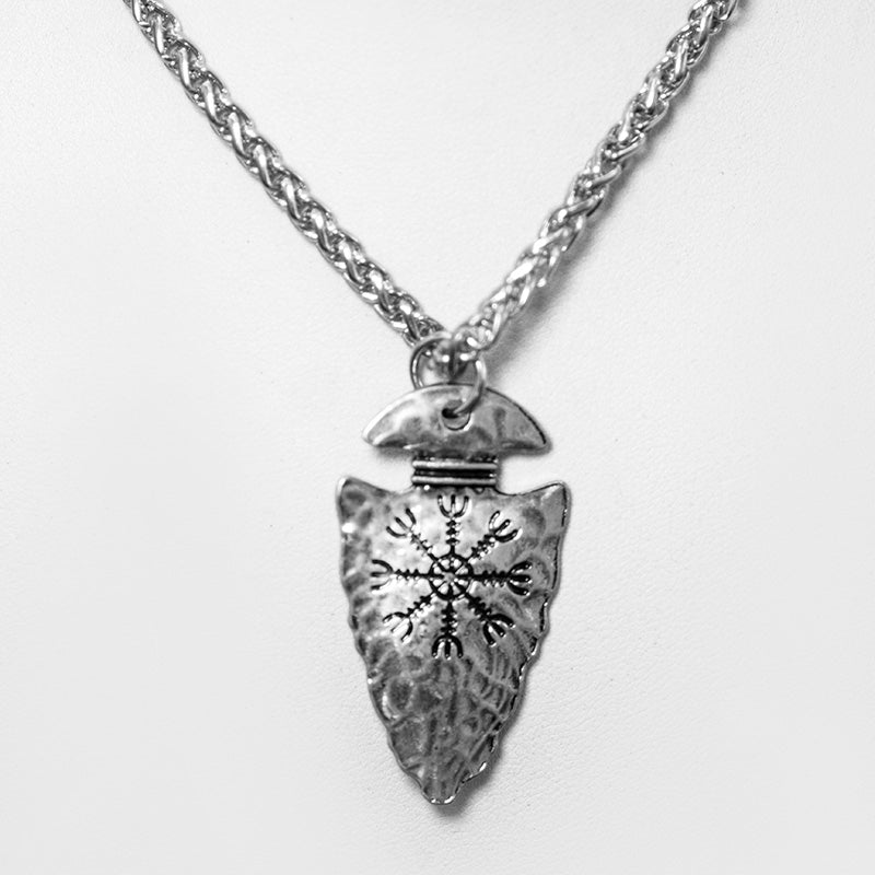 Collana con pendente runa