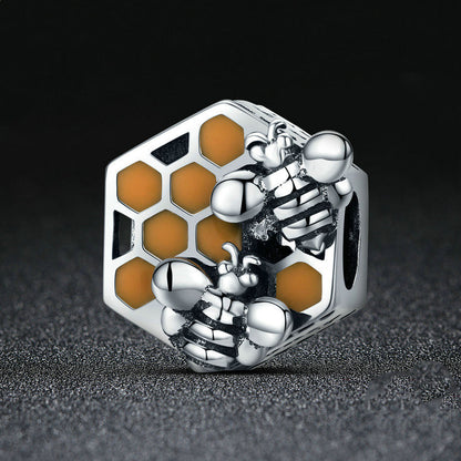 Charm favo