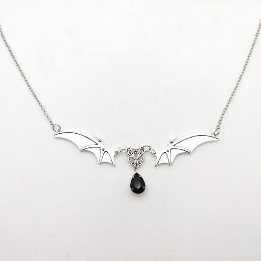 Collana ali pipistrello gotica