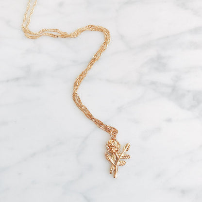 Collana rosa fiore