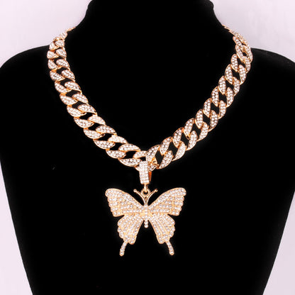 Collana con ciondolo farfalla in strass
