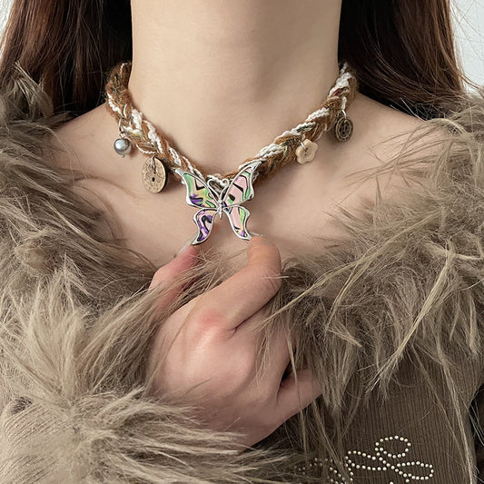 Collana choker farfalla con bottone