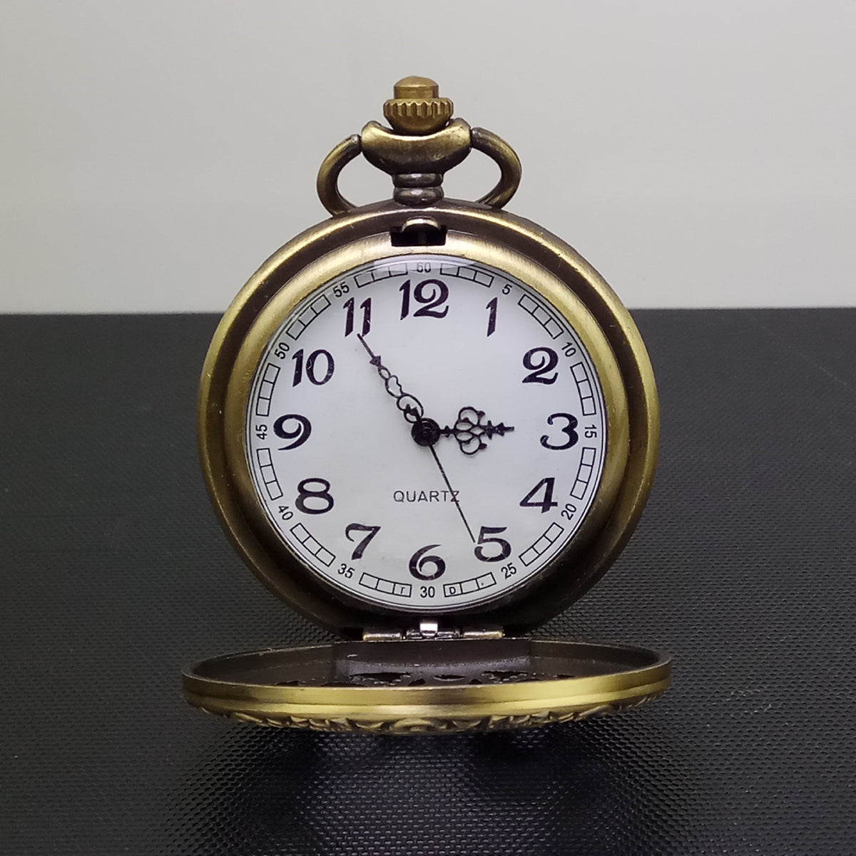Orologio da tasca vintage cavo con ingranaggi