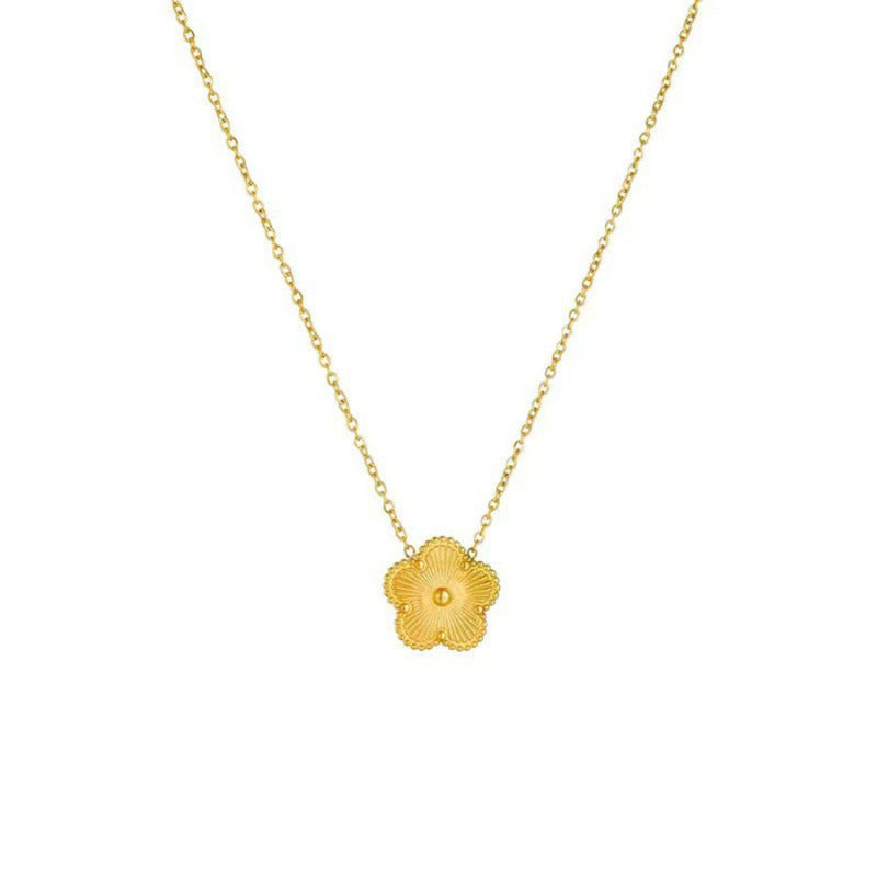 Collana con pendente da donna