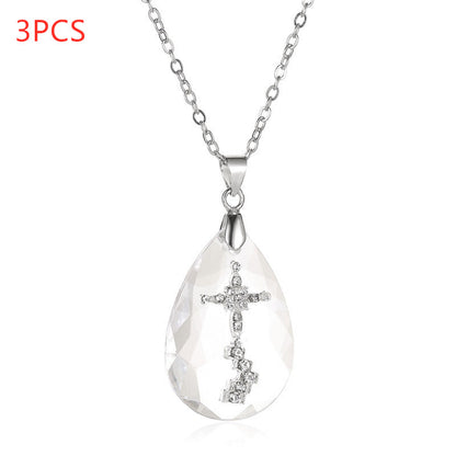 Collana con ciondolo a goccia