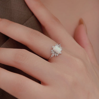 Anello opale quadrato