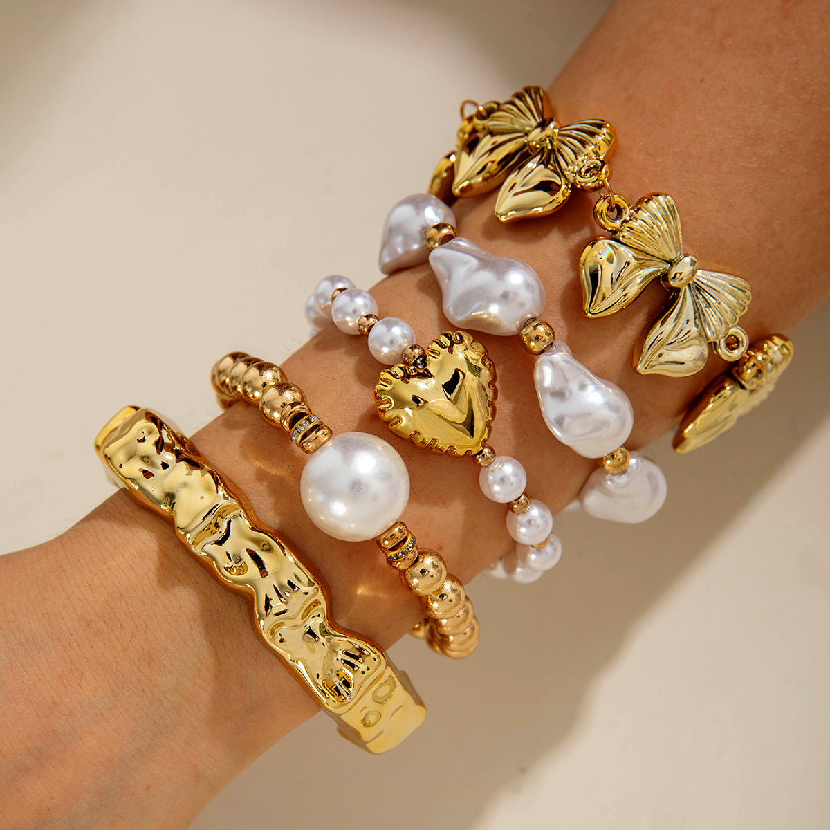 Bracciale geometrico multistrato