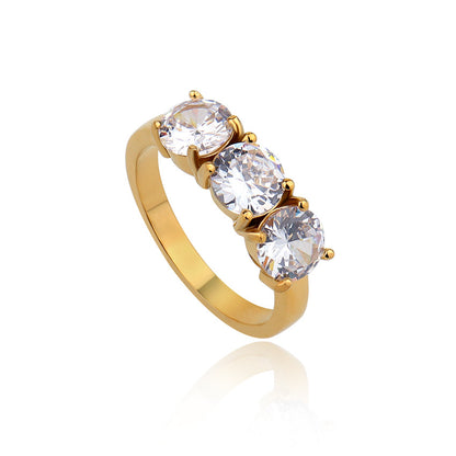 Anello con zirconi a quattro griffe