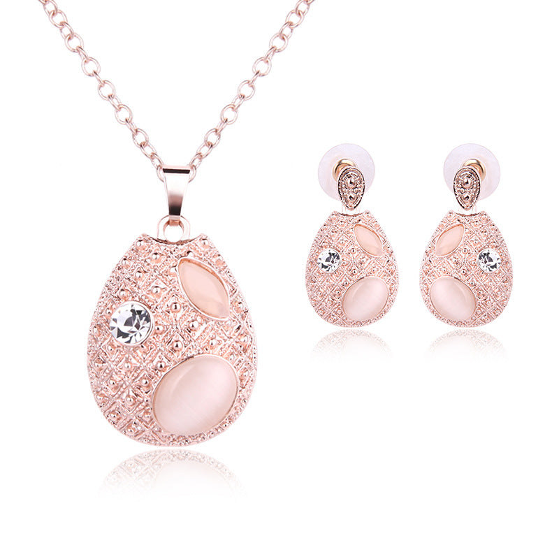 Collana e orecchini opale ovale