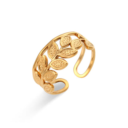 Anello traforato intrecciato