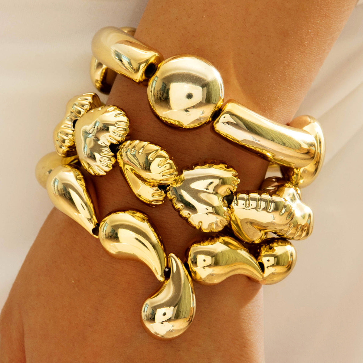 Bracciale geometrico multistrato