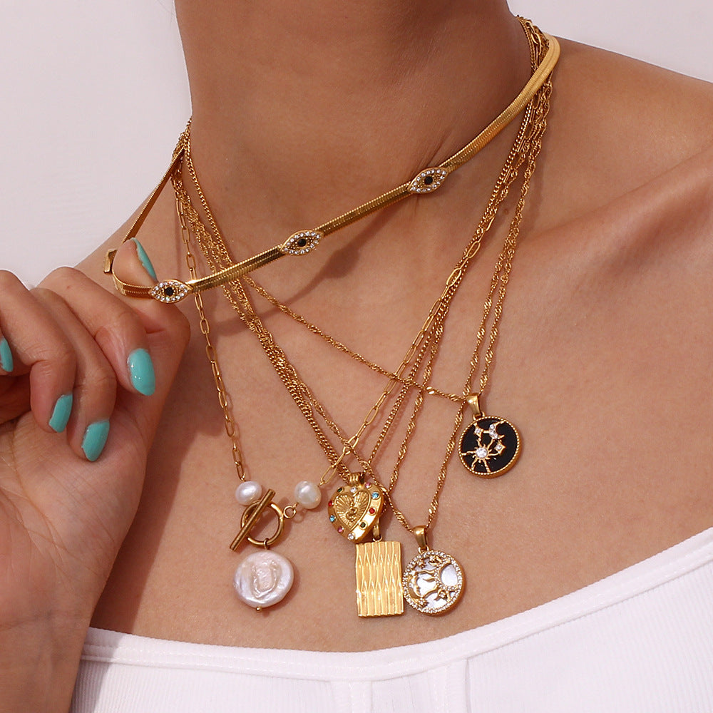 Collana retrò in acciaio