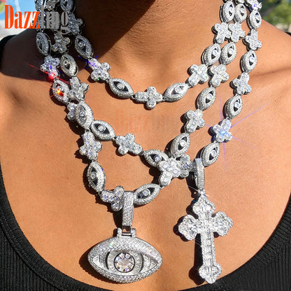 Set collana con croce e occhio