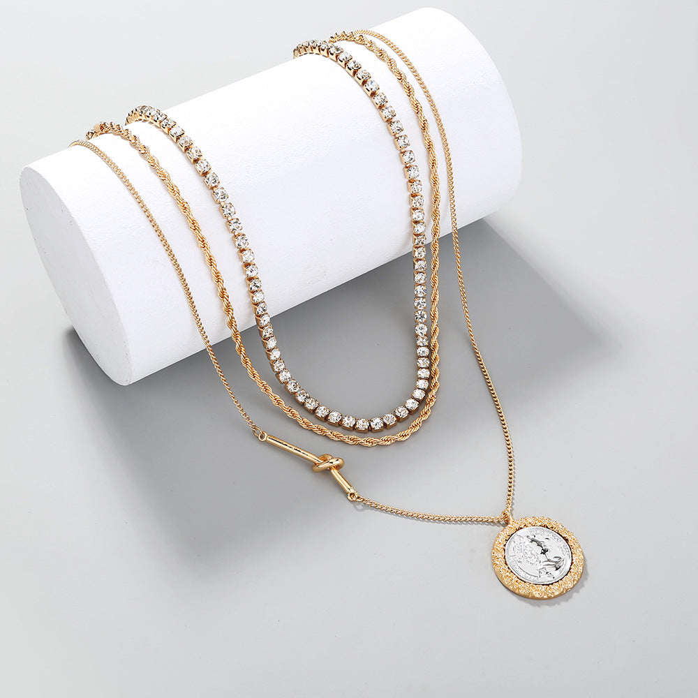 Collana geometrica in metallo
