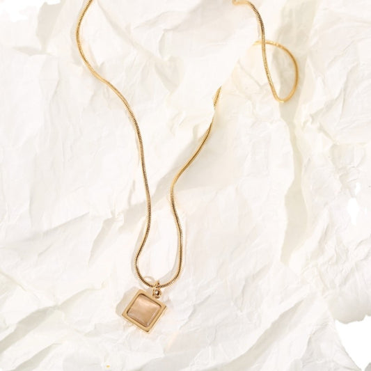 Collana pietra di luna titanio