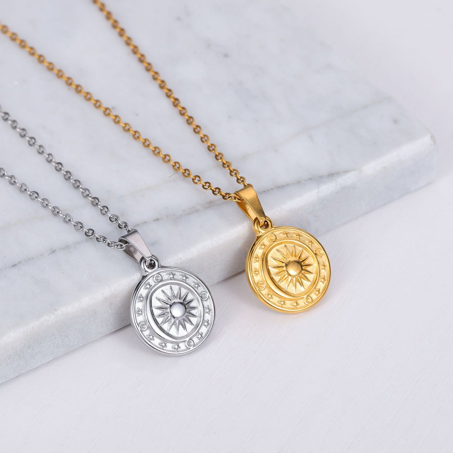 Collana sole luna bussola