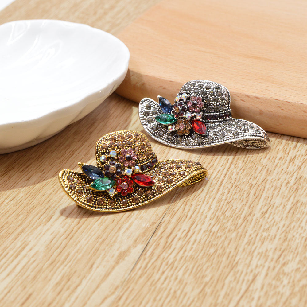 Spilla cappello vintage con strass