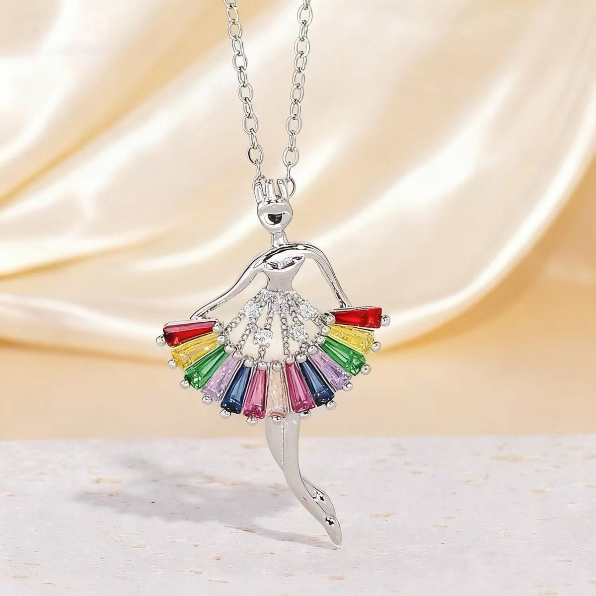 Collana ballerina con cristalli
