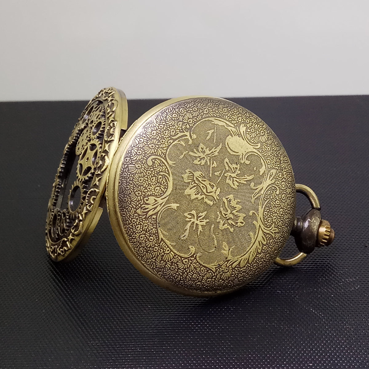 Orologio da tasca vintage cavo con ingranaggi