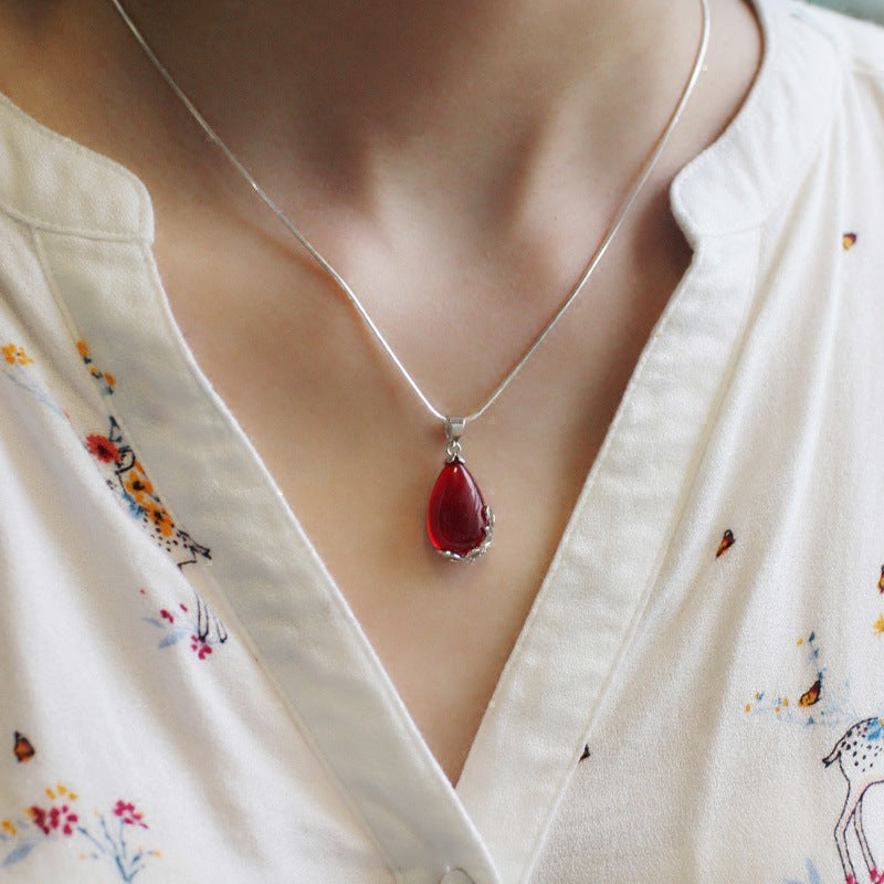 Collana argento farfalla con calcedonio verde